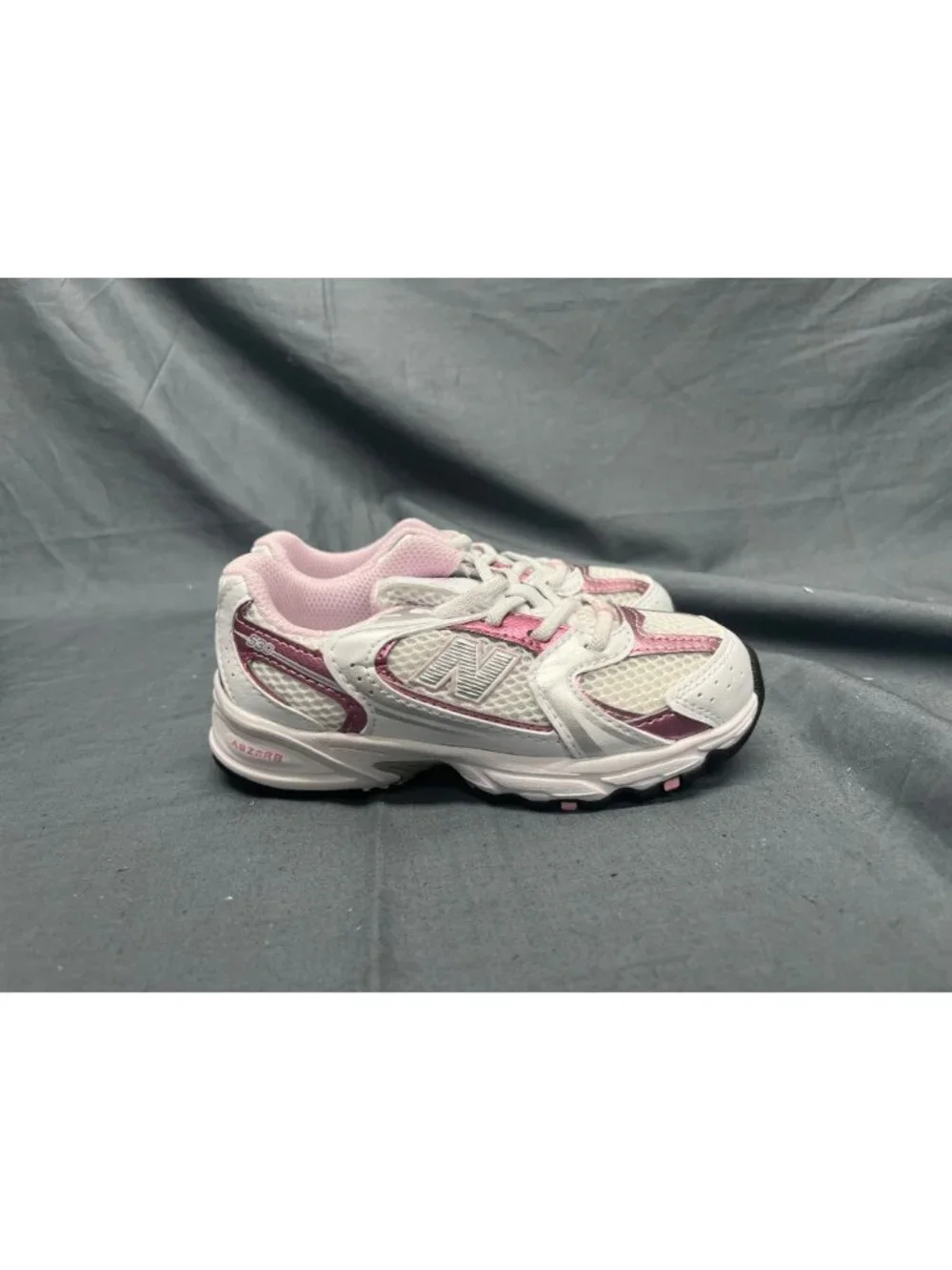 New Balance Toddlers 530 Sneakers Lace Up IZ530RK White Pink Size 8 NEW IN BOX!